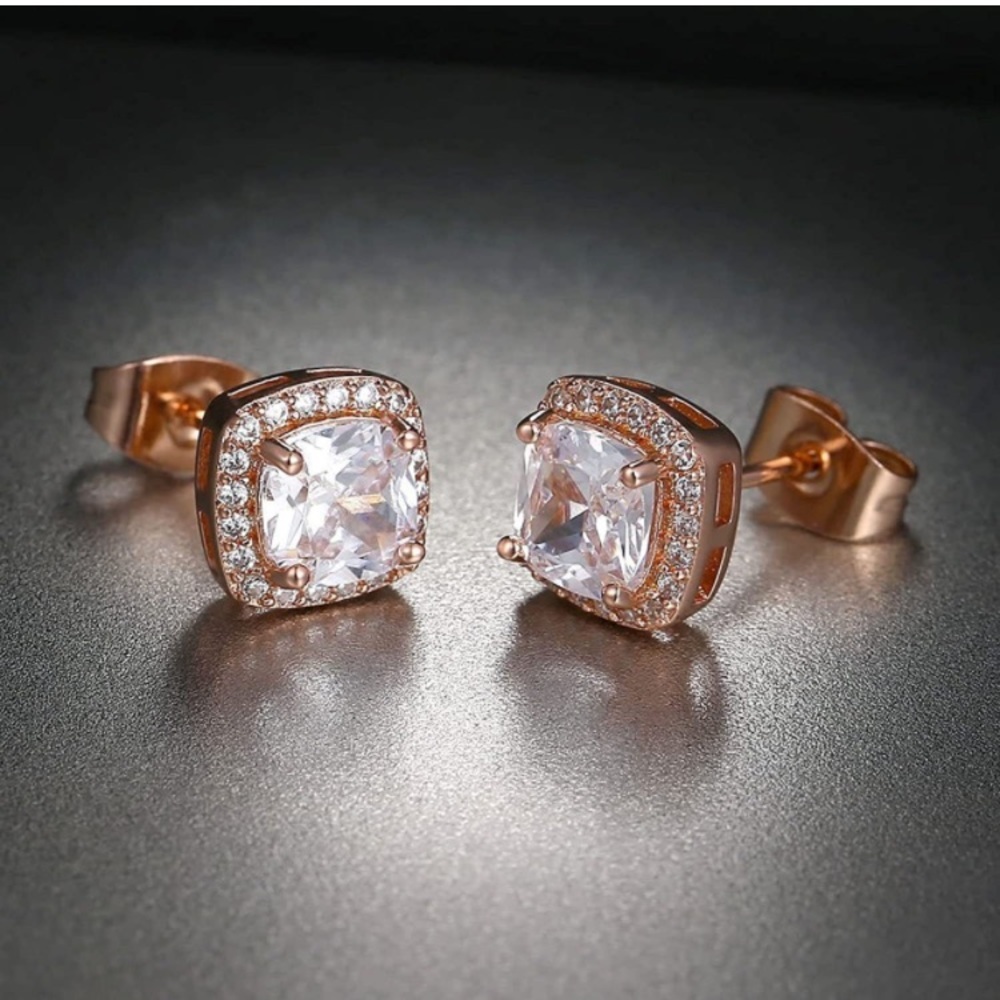 18K Rose Gold Stud Earring
